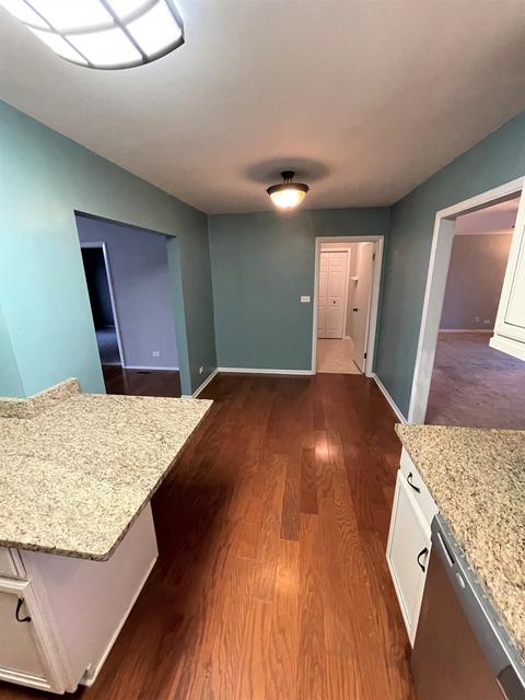 285 Nogales St, Hoffman Estates, IL 60169 photo 5