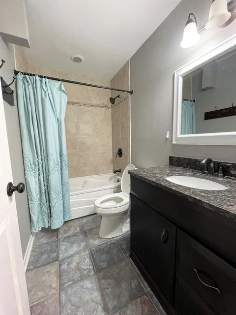285 Nogales St, Hoffman Estates, IL 60169 photo 8