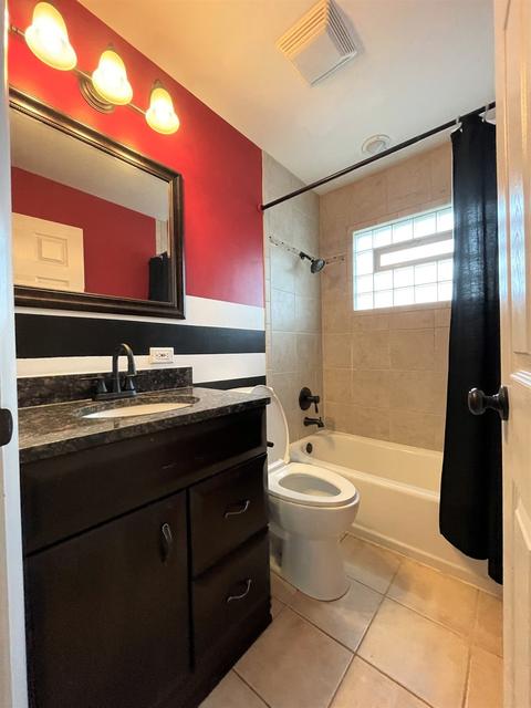 285 Nogales St, Hoffman Estates, IL 60169 photo 11