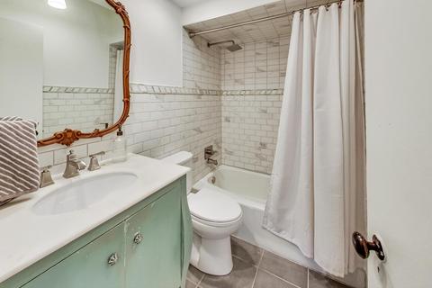 1009 W Wolfram St #2E, Chicago, IL 60657 photo 13