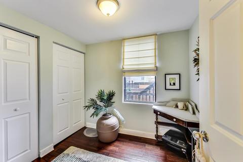 1009 W Wolfram St #2E, Chicago, IL 60657 photo 11
