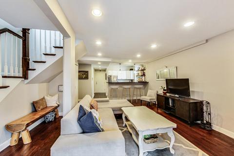 1009 W Wolfram St #2E, Chicago, IL 60657 photo 7