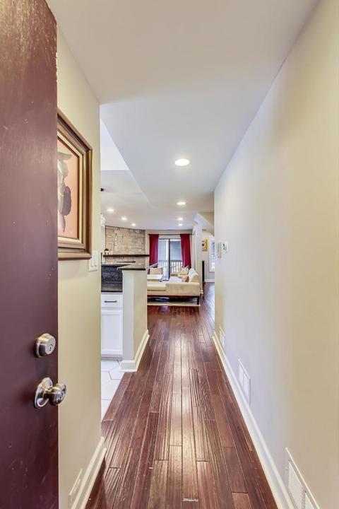 1009 W Wolfram St #2E, Chicago, IL 60657 photo 4