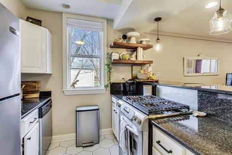 1009 W Wolfram St #2E, Chicago, IL 60657 photo 9