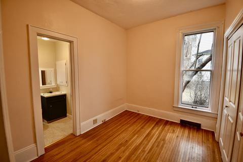 1013 E Jefferson St, Bloomington, IL 61701 photo 15