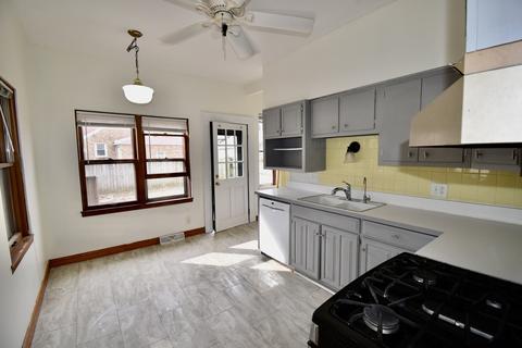 1013 E Jefferson St, Bloomington, IL 61701 photo 18