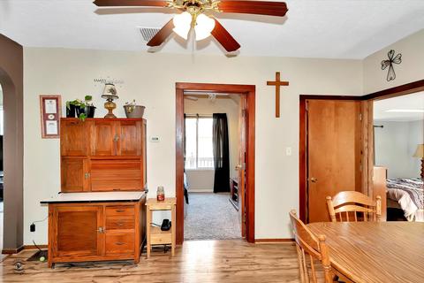 160 E 5th Ave, Clifton, IL 60927 photo 5