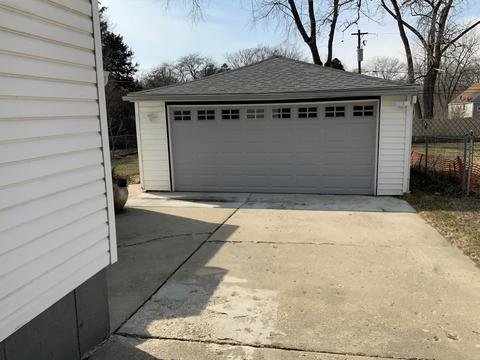 962 Lavoie Ave, Elgin, IL 60120 photo 2