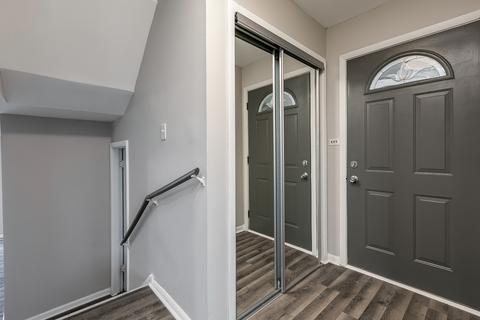 9404 Noel Ave, Des Plaines, IL 60016 photo 3