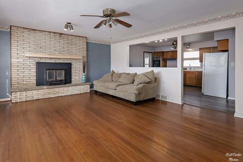 7704 Carleton Dr, Spring Grove, IL 60081 photo 2