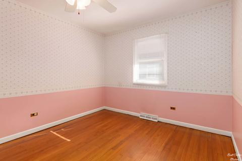 7704 Carleton Dr, Spring Grove, IL 60081 photo 9