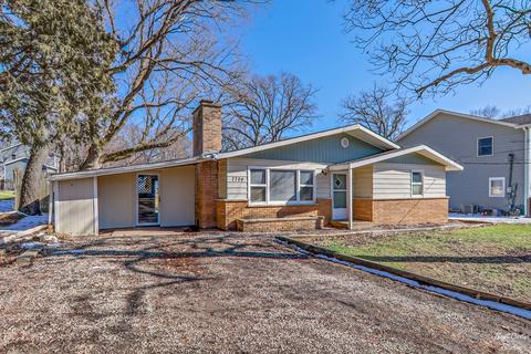 7704 Carleton Dr, Spring Grove, IL 60081 photo 1