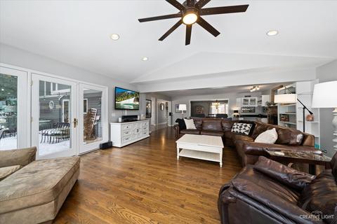 60 Danada Dr, Wheaton, IL 60189 photo 9