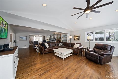 60 Danada Dr, Wheaton, IL 60189 photo 8