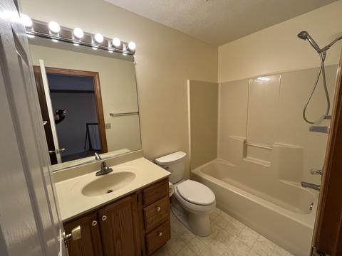 2403 Interlocken Dr, Bloomington, IL 61704 photo 32