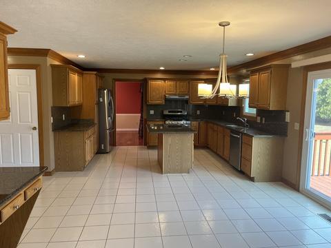 2403 Interlocken Dr, Bloomington, IL 61704 photo 5