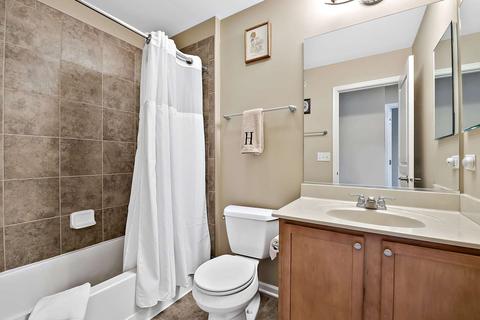 17 E Willow Rd, Wheeling, IL 60090 photo 16