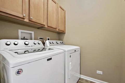 17 E Willow Rd, Wheeling, IL 60090 photo 10