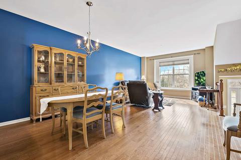 17 E Willow Rd, Wheeling, IL 60090 photo 6
