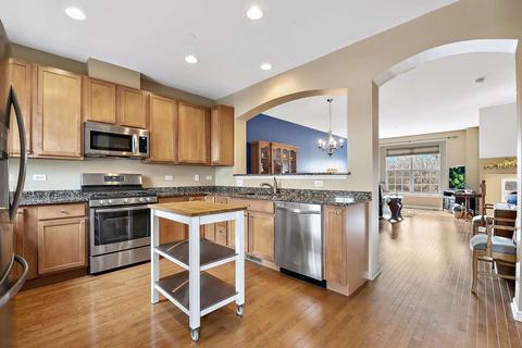 17 E Willow Rd, Wheeling, IL 60090 photo 8