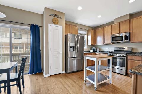 17 E Willow Rd, Wheeling, IL 60090 photo 7