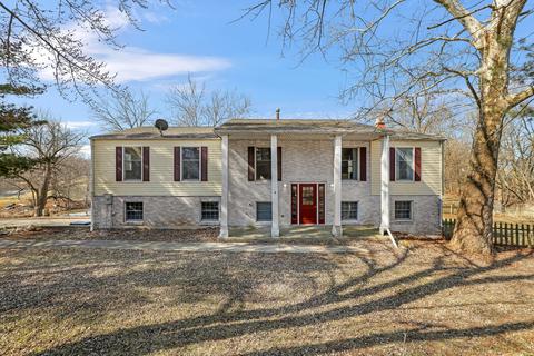2148 Sandra Ln, Monticello, IL 61856 photo 1
