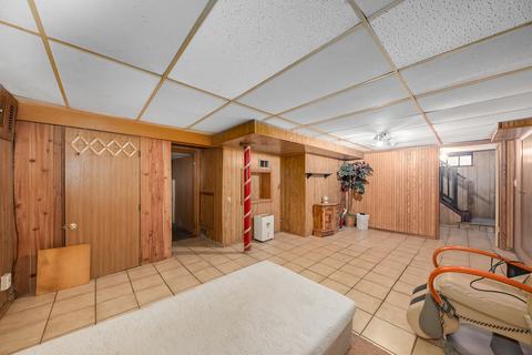 360 Marion Ave, Aurora, IL 60505 photo 12