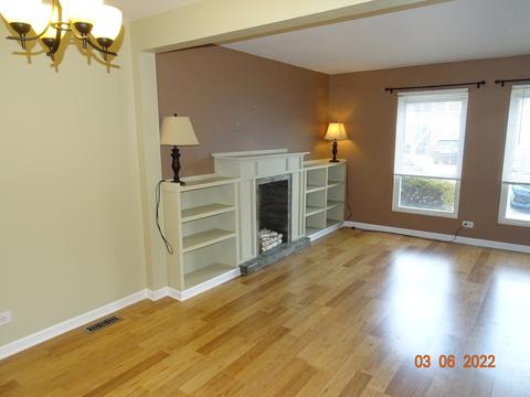1843 Grantham Pl, Hoffman Estates, IL 60195 photo 4