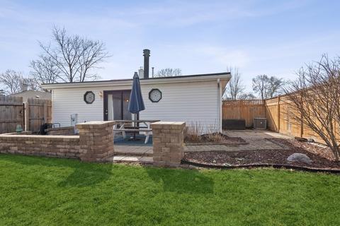 905 E Villa Dr, Des Plaines, IL 60016 photo 20