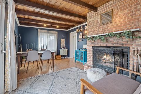 905 E Villa Dr, Des Plaines, IL 60016 photo 11