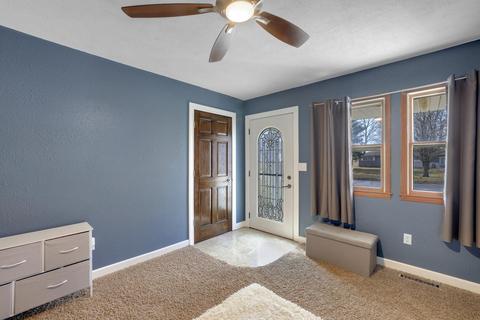 902 S Cleveland St, Philo, IL 61864 photo 10