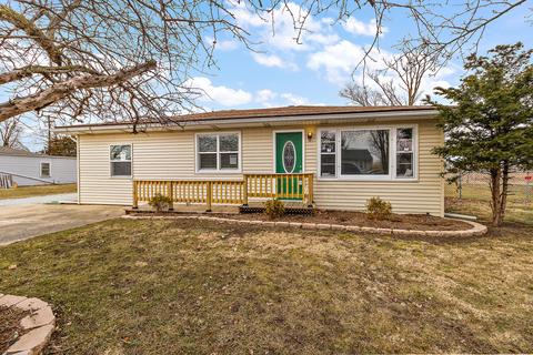 79 E 2740s Rd, Kankakee, IL 60901 photo 1