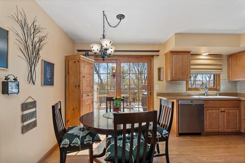 32 Lockman Cir, Elgin, IL 60123 photo 7