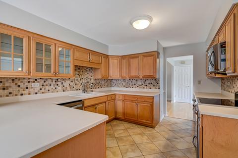 1458 Pebblestone Cv, Wheaton, IL 60189 photo 8