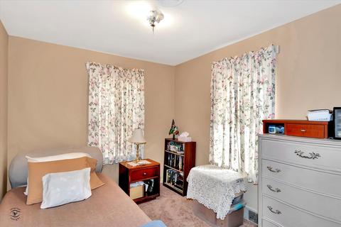 1013 W 174th St, East Hazel Crest, IL 60429 photo 13