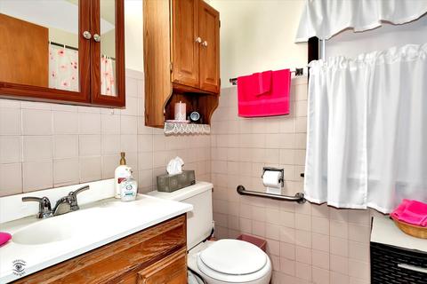 1013 W 174th St, East Hazel Crest, IL 60429 photo 16