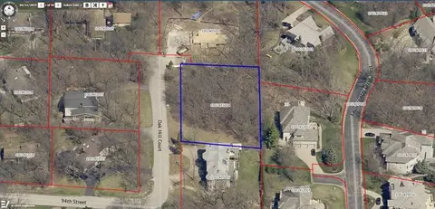 4 Oak Hill Ct, Burr Ridge, IL 60527