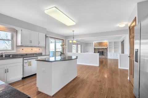1363 Hunter Cir, Naperville, IL 60540 photo 13