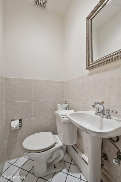 2140 Ewing Ave, Evanston, IL 60201 photo 4