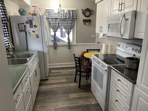 830 Schiller St, Elgin, IL 60123 photo 7