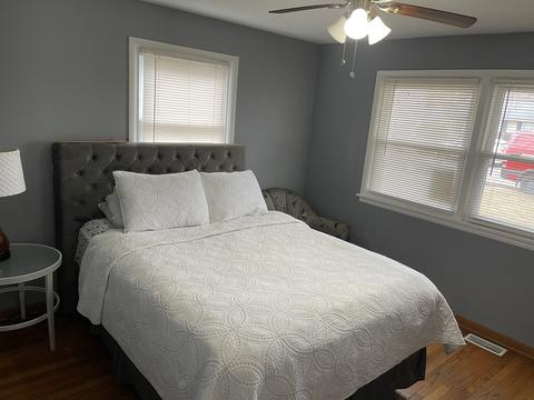 830 Schiller St, Elgin, IL 60123 photo 11