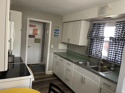 830 Schiller St, Elgin, IL 60123 photo 5