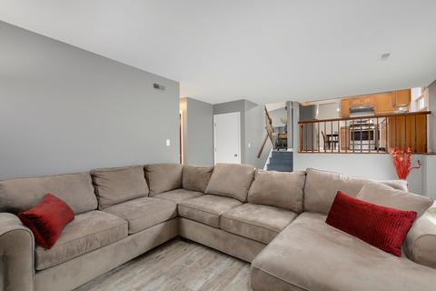 209 S Park Place Dr, Bartlett, IL 60103 photo 16