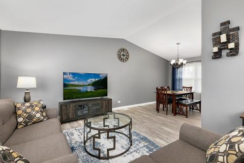 209 S Park Place Dr, Bartlett, IL 60103 photo 6