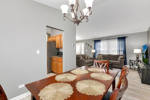 209 S Park Place Dr, Bartlett, IL 60103 photo 7