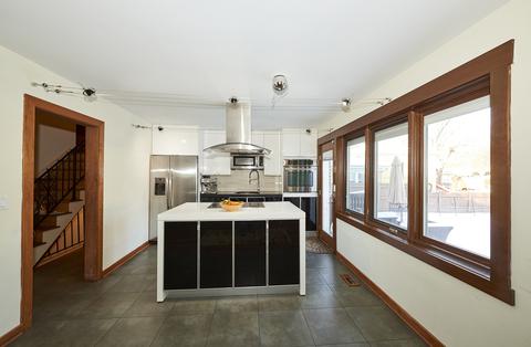 9115 E Prairie Rd, Evanston, IL 60203 photo 5