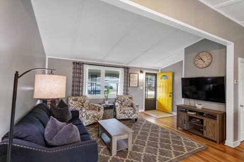 2302 W Fairview Ln, Mchenry, IL 60051 photo 3