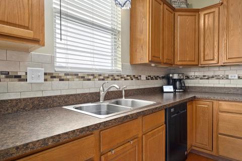 1519 Elysium Dr, Minooka, IL 60447 photo 4