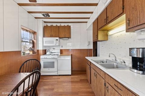1063 Walter Ave, Des Plaines, IL 60016 photo 6
