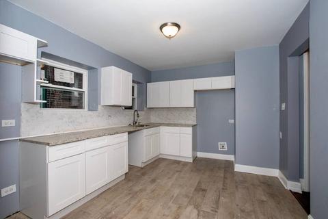 210 E 109th St, Chicago, IL 60628 photo 5